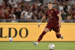 英雄联盟总决赛-阿斯报：马竞锋线找到黄金替补索尔洛特，感谢多夫比克拒绝之恩