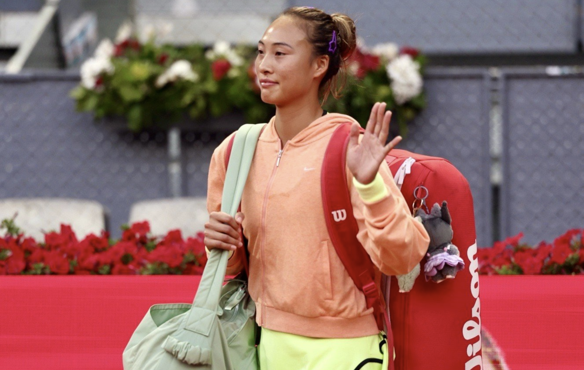 英雄联盟总决赛-郑钦文又有新克星!1-2遭26岁美女双杀:无缘16强 交手5次输了4次
